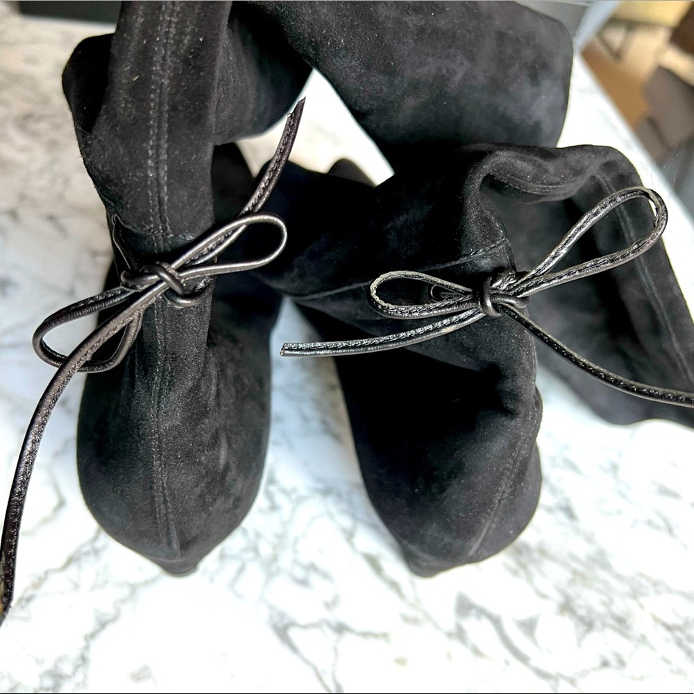 Authentic MaxMara Low Heel Suede Boots
